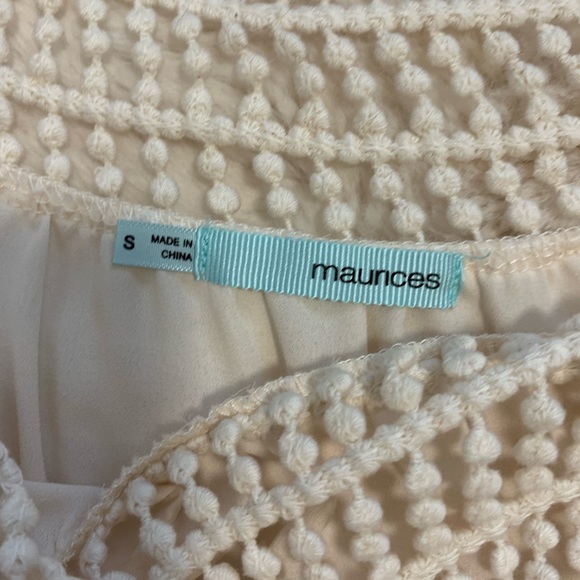 2/$20 Maurices Women’s White Sheer Crochet Neckline Blouse Top - Picture 4 of 4